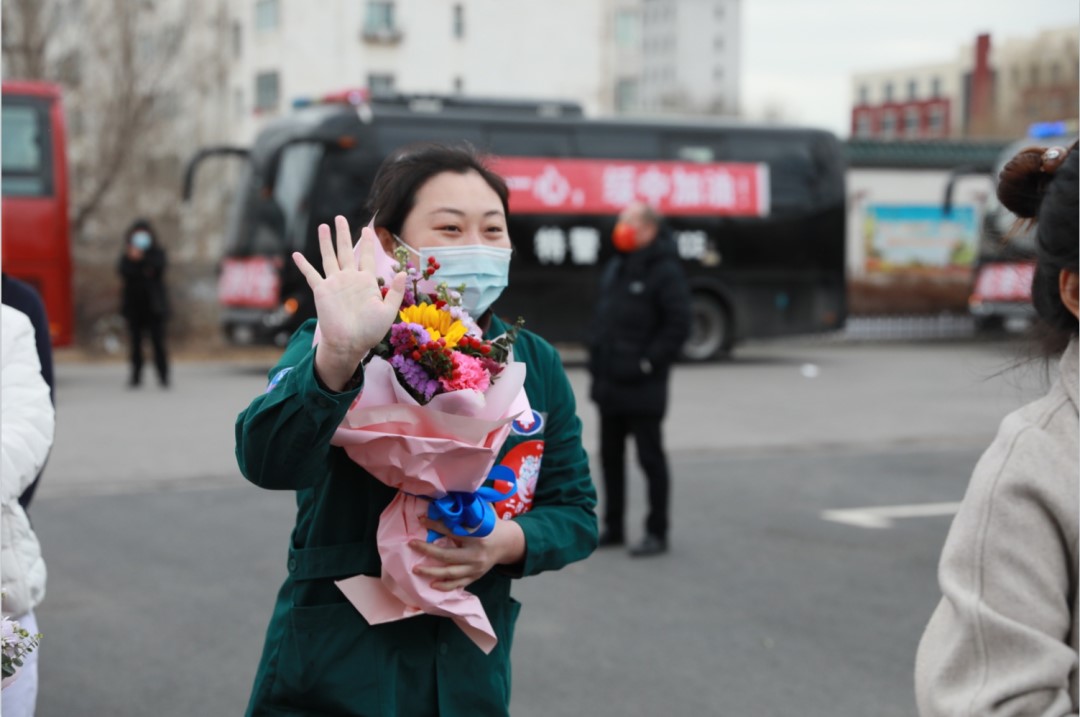 春暖花開，英雄歸來！葫蘆島市第二人民醫(yī)院支援綏中醫(yī)療隊凱旋而歸~(圖9)